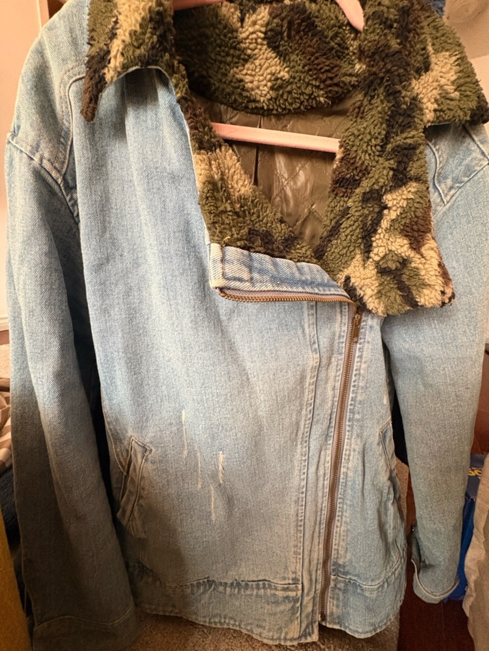 Light Blue Denim Jacket with Olive Camo Sherpa Collar - VINTAGE